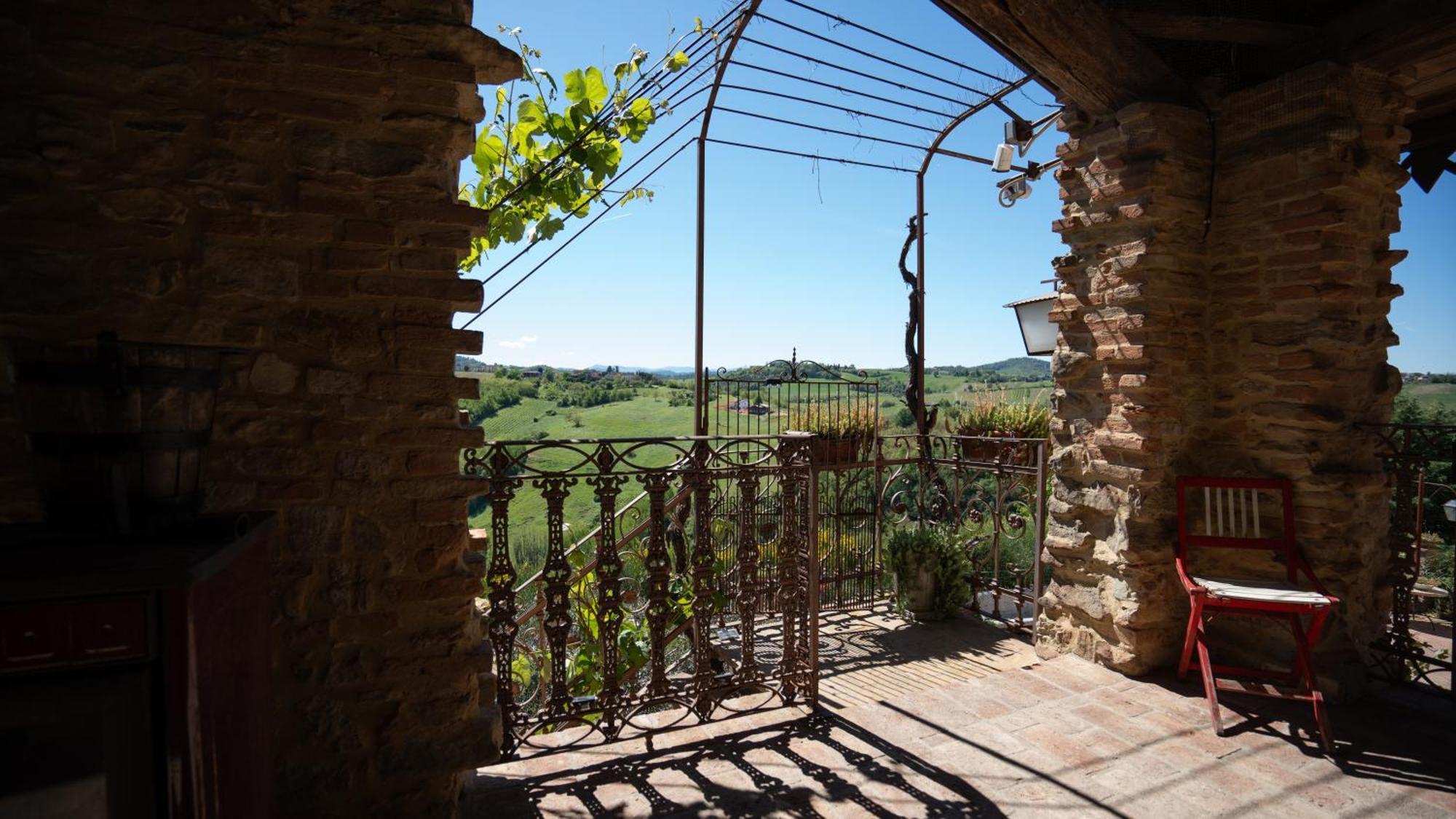 Вилла Borgo Santuletta Santa Giuletta Экстерьер фото